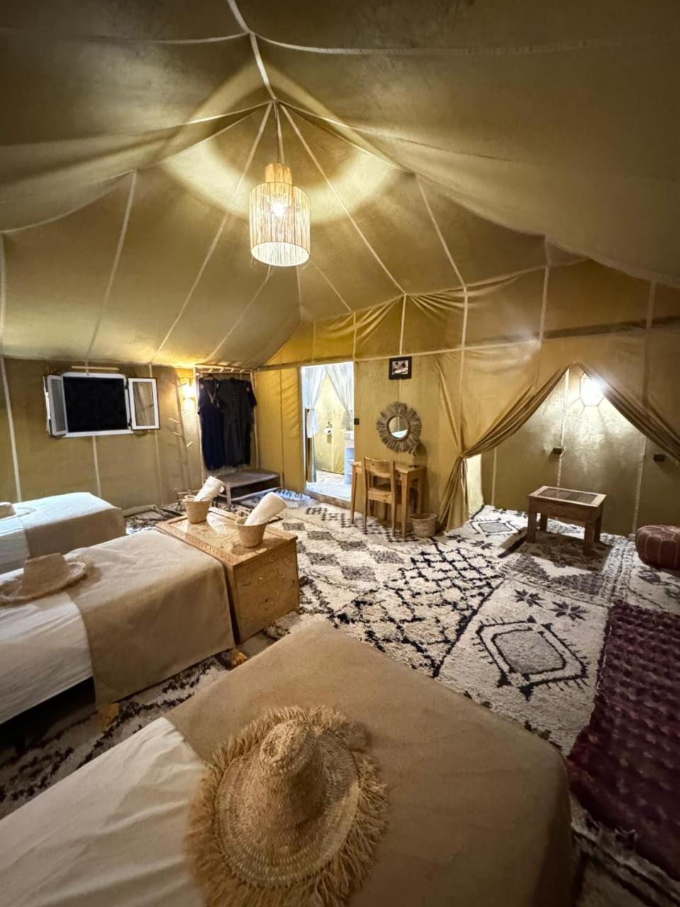 Desert Camp Camel & Sandboarding 메르주가 외부 사진