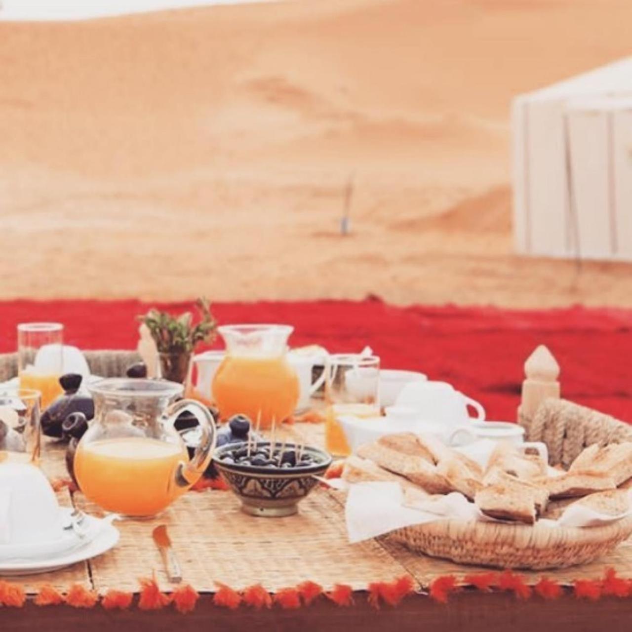 Desert Camp Camel & Sandboarding 메르주가 외부 사진